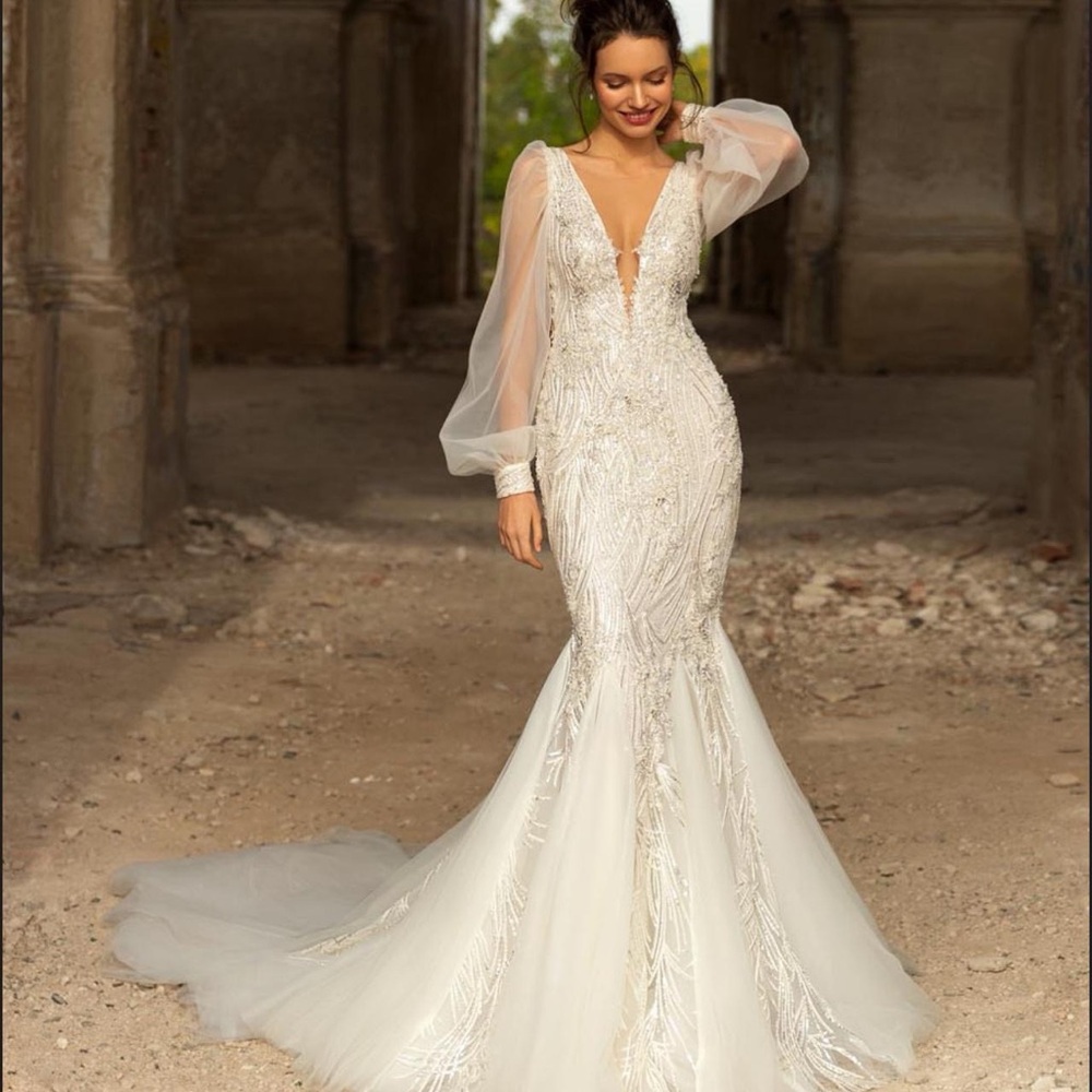 Eva Lendel Wedding Dress